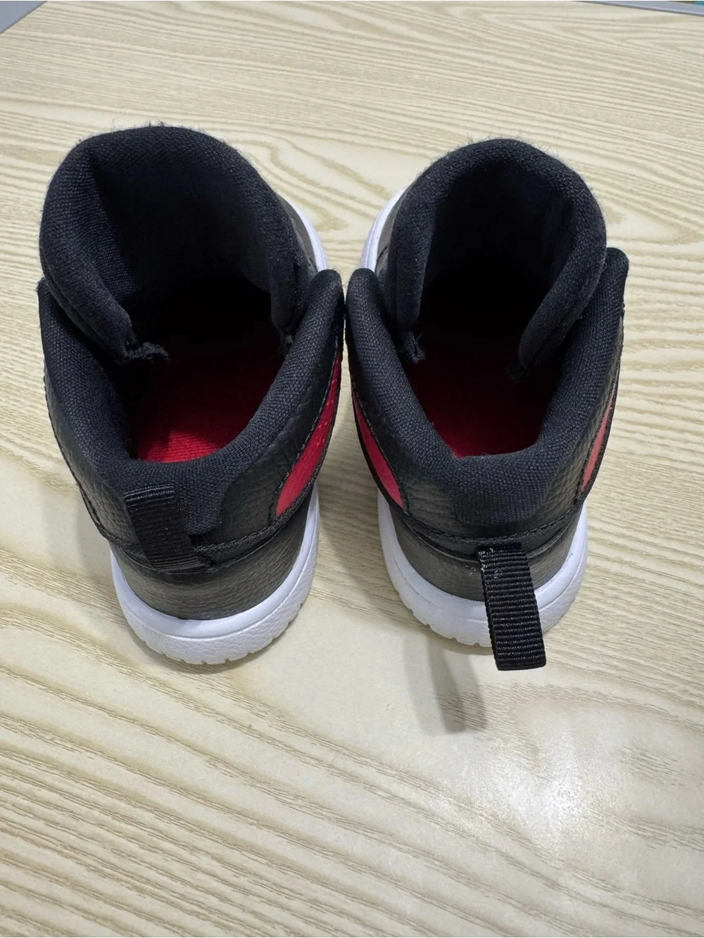 Air Jordan Kids' Basketball Sneakers 9C